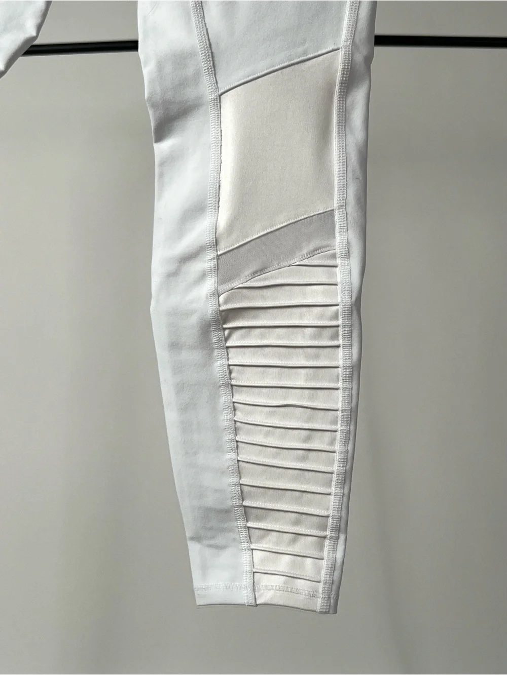 ALO Yoga 7/8 High-Waist Moto Legging